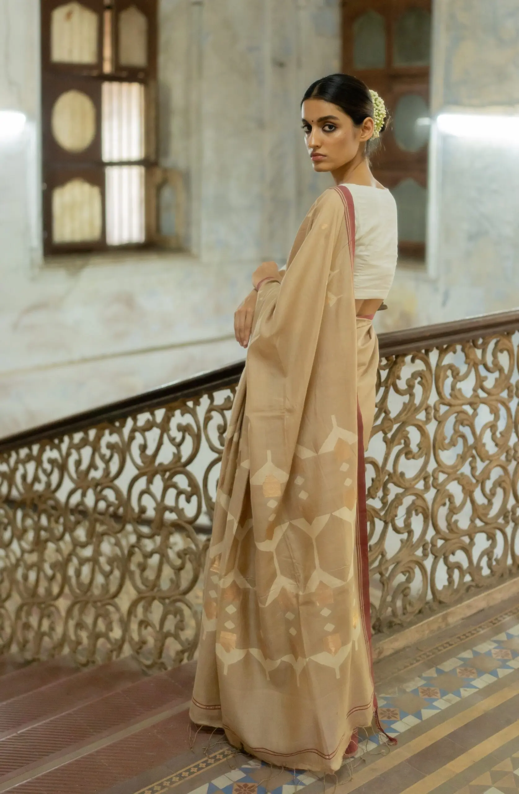 Aaravi - Taupe