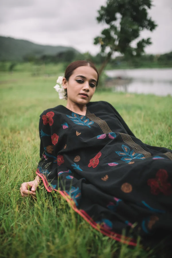Oshibana Kaftan Dress - Black