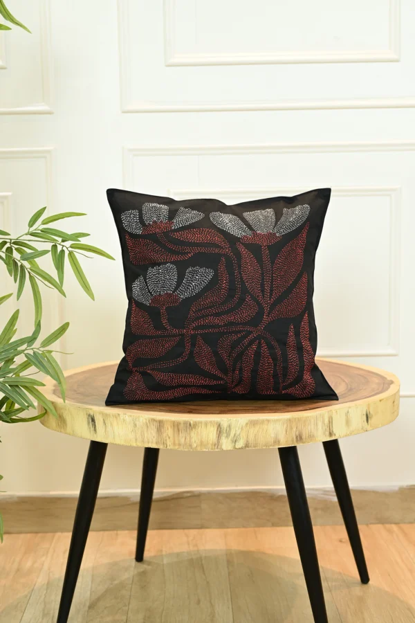 Lily – Black